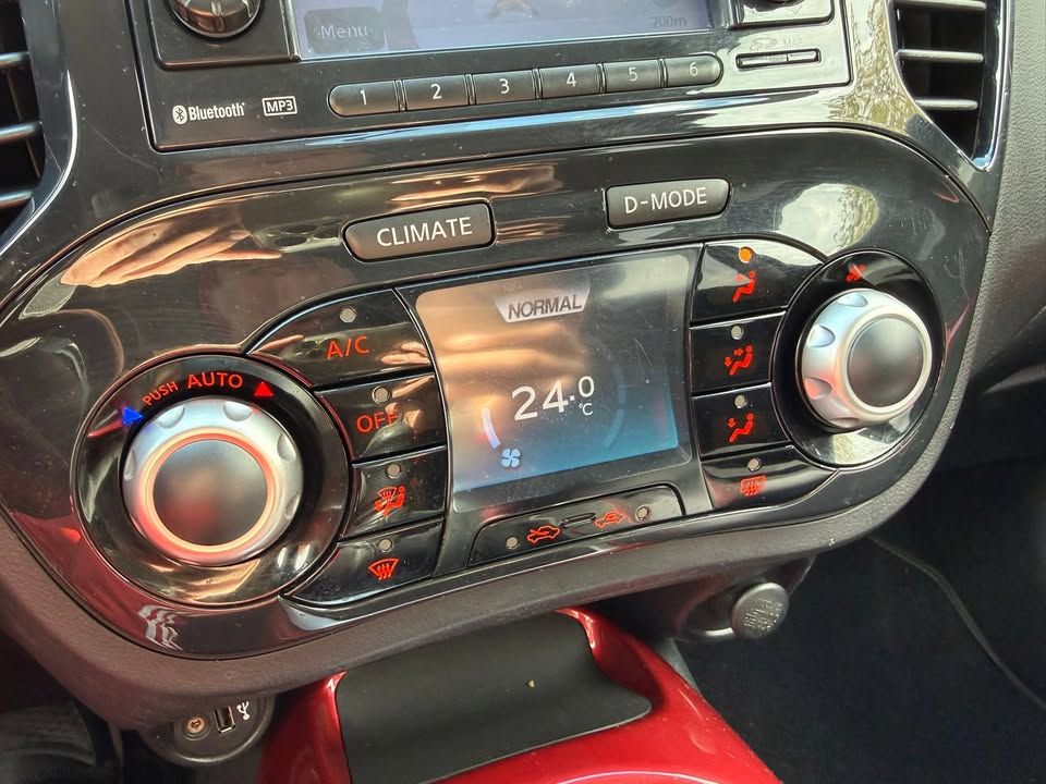Nissan JUKE 2012