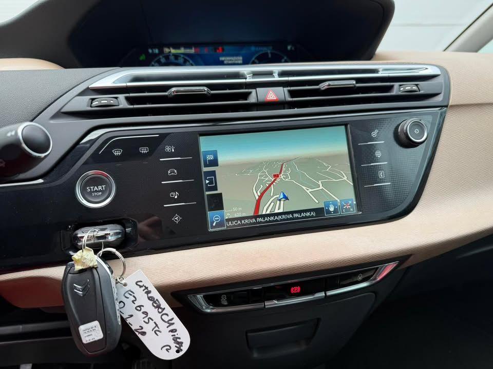 Слика на возило