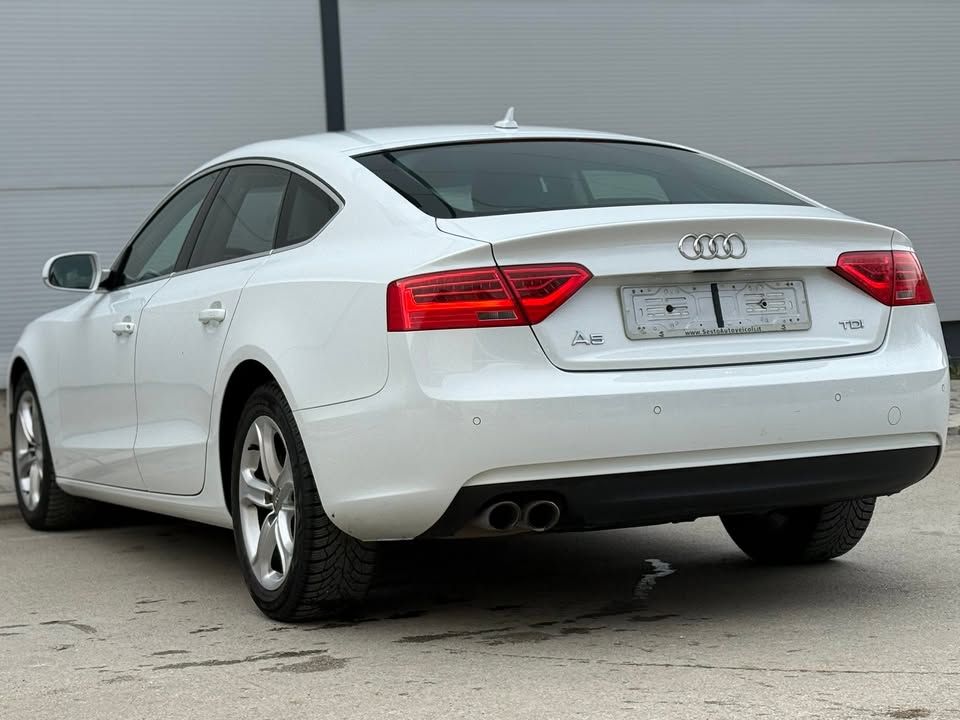 Слика на возило