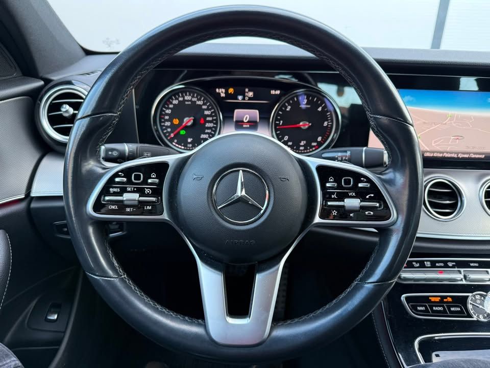 Слика на возило