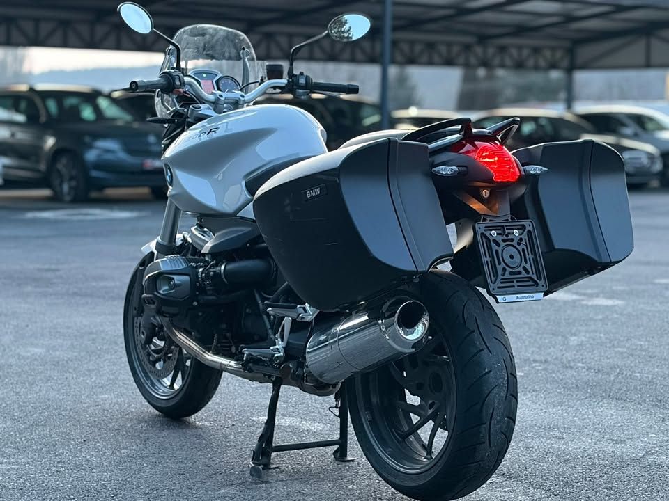 Слика на возило