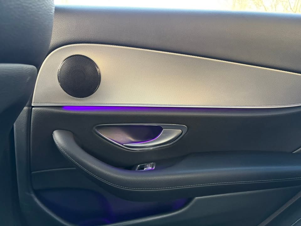 Слика на возило