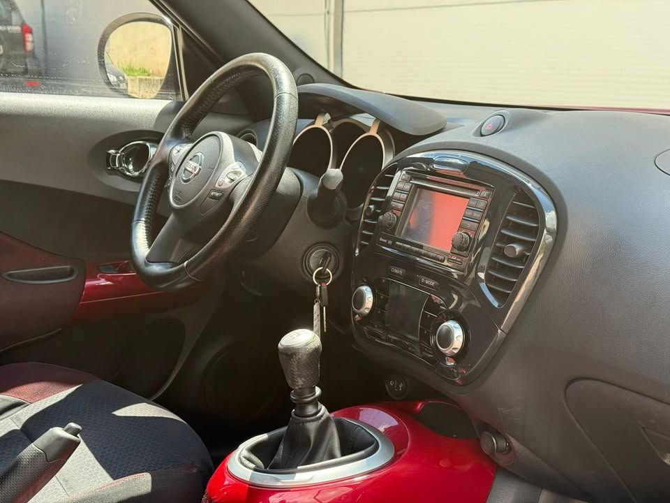 Nissan JUKE 2012