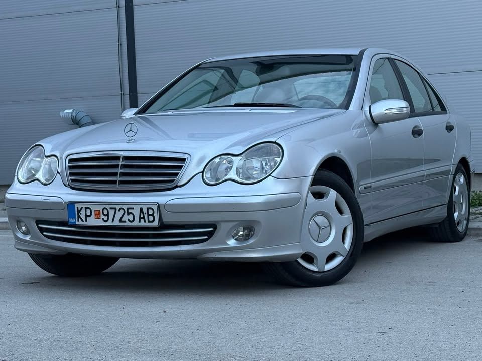 Mercedes-Benz C200 2005