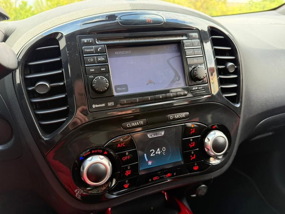 Nissan JUKE 2012