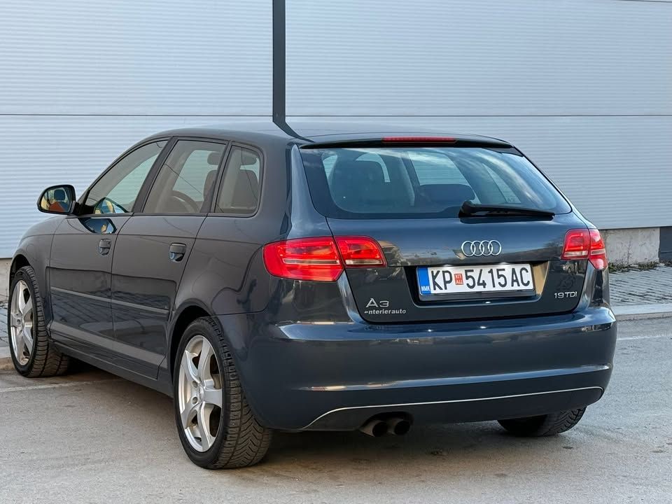 Слика на возило