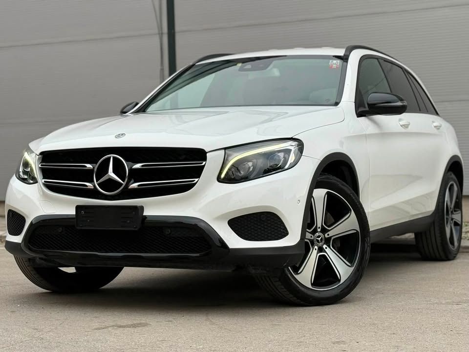 Mercedes BENZ 2019
