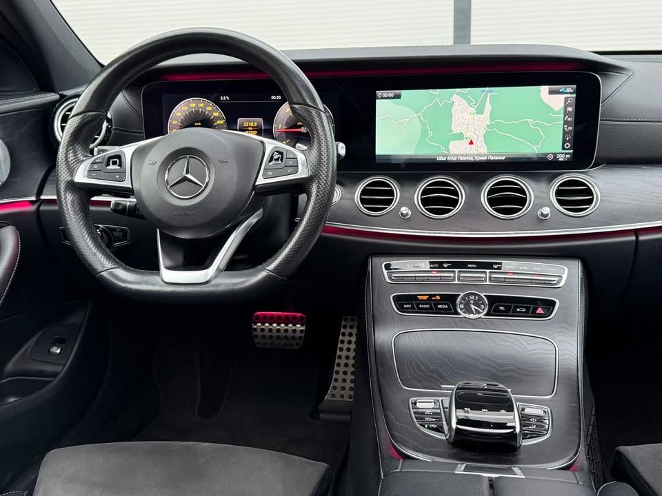 Слика на возило