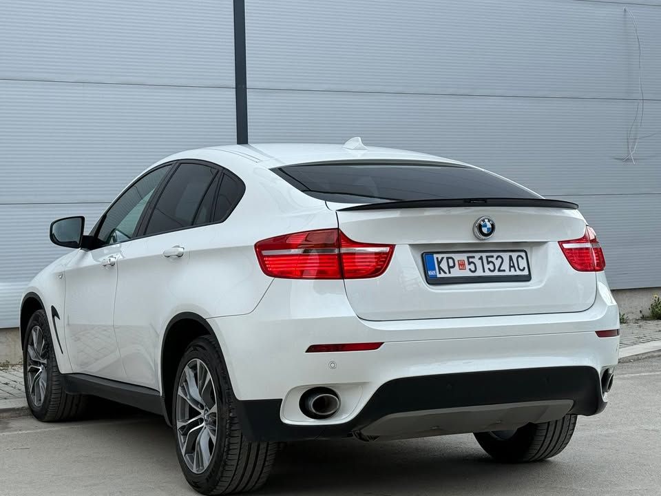 Слика на возило